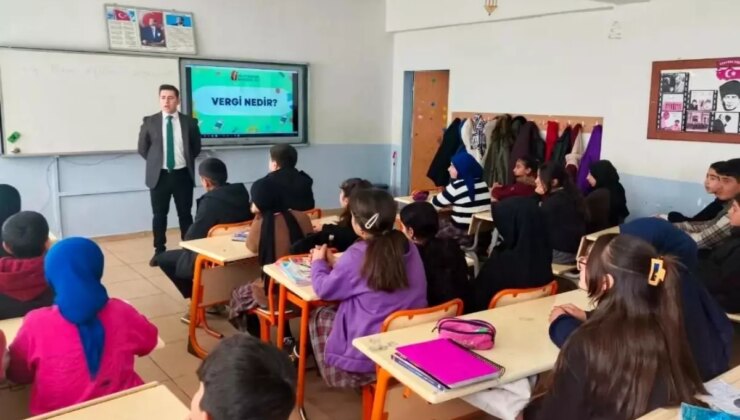 Doğubayazıt’ta Öğrencilere Vergi Eğitimi Semineri Düzenlendi